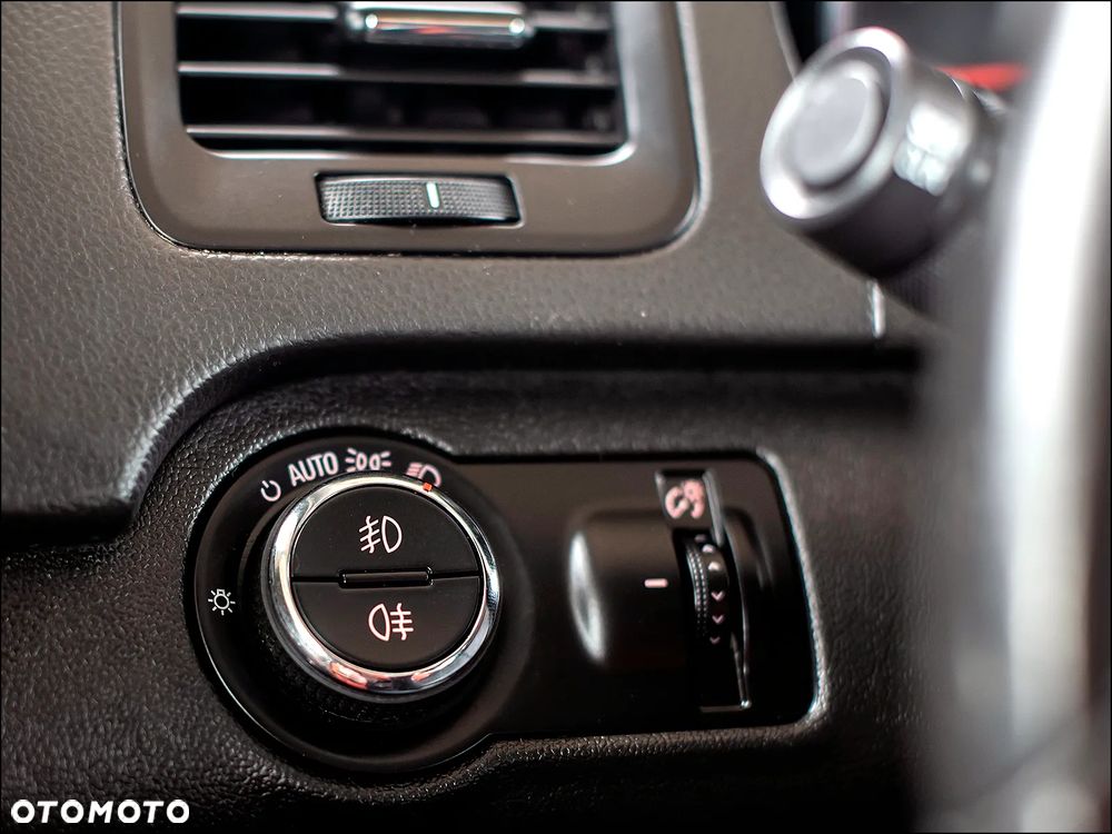 Opel Insignia - 30
