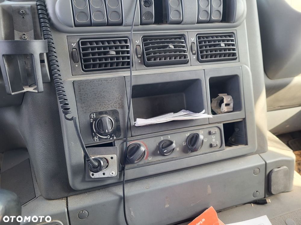 Iveco TRAKKER - 26