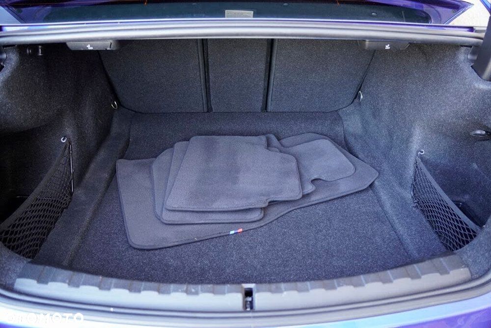 BMW Seria 3 330i M Sport - 24