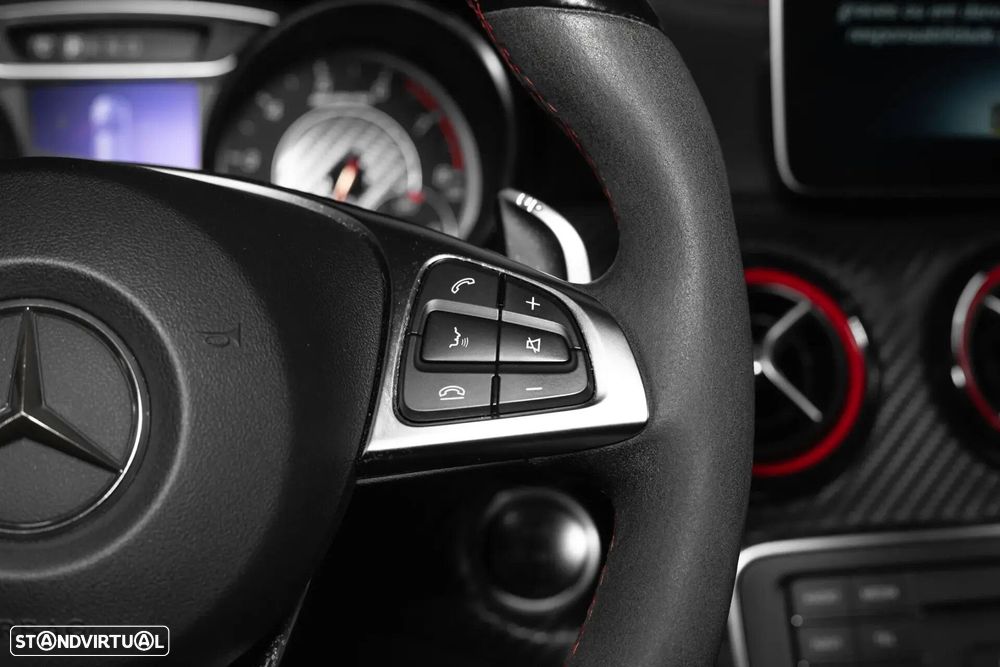 Mercedes-Benz A 45 AMG - 9