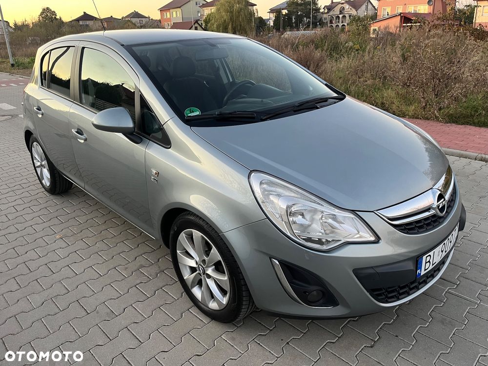 Opel Corsa 1.4 16V 150 Jahre - 3