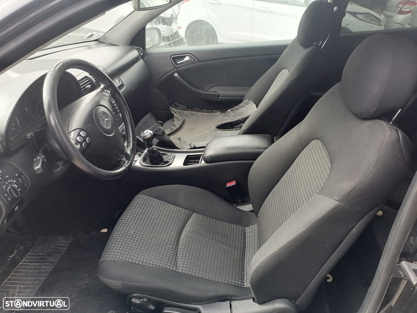 Peças Mercedes-Benz C-Class Coupe(W203) 2000 a 2007 - 30