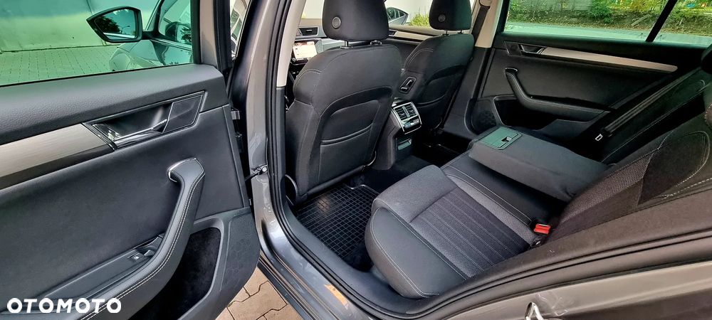 Skoda Superb 2.0 TDI SCR Style DSG - 20
