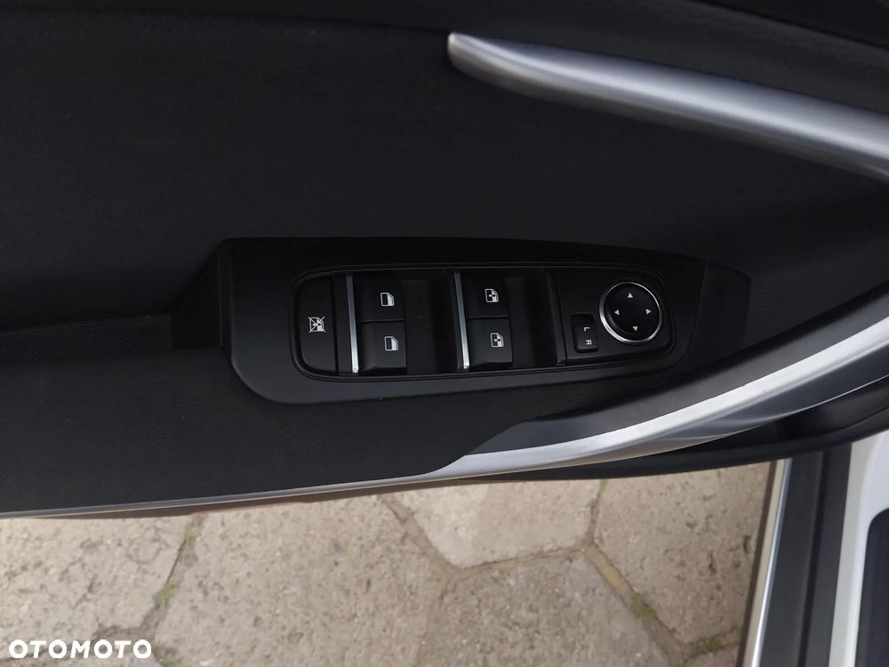 Kia XCeed 1.5 T-GDI M - 15