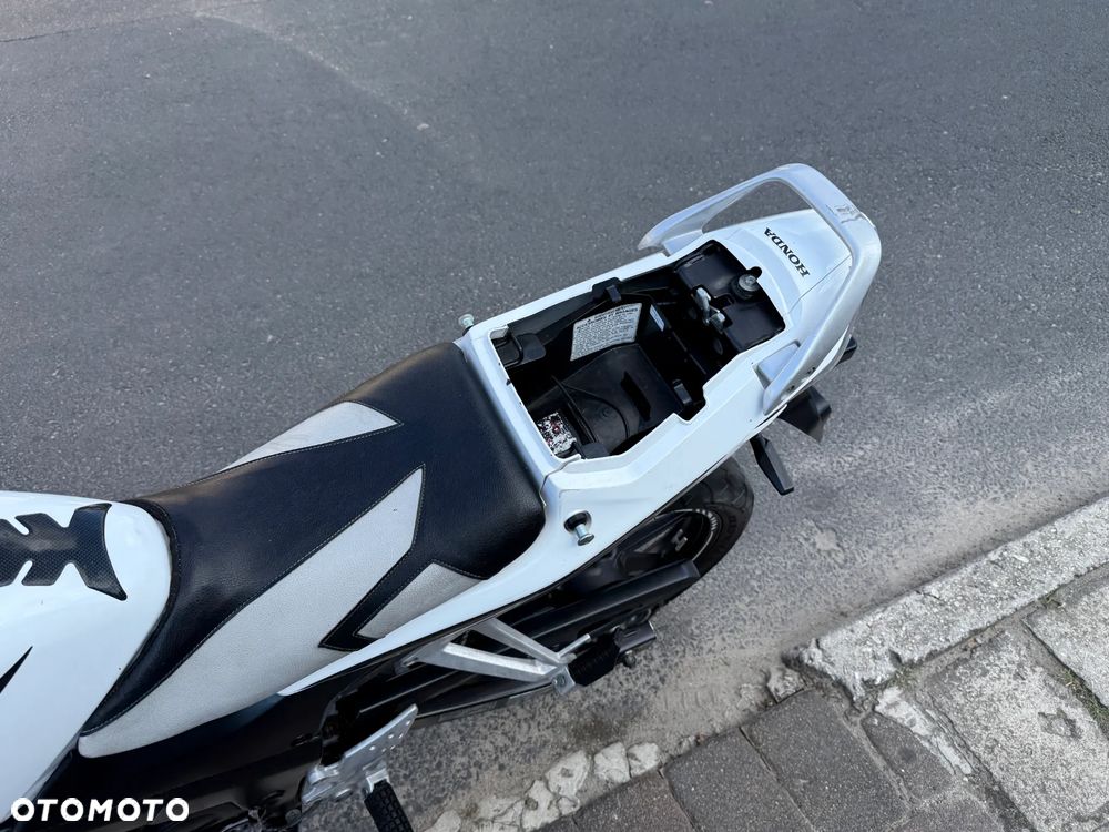 Honda CBR - 12