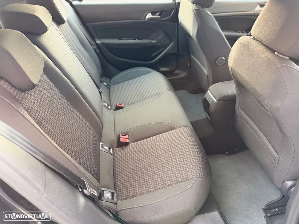 Peugeot 308 1.2 PureTech Active J17 - 15