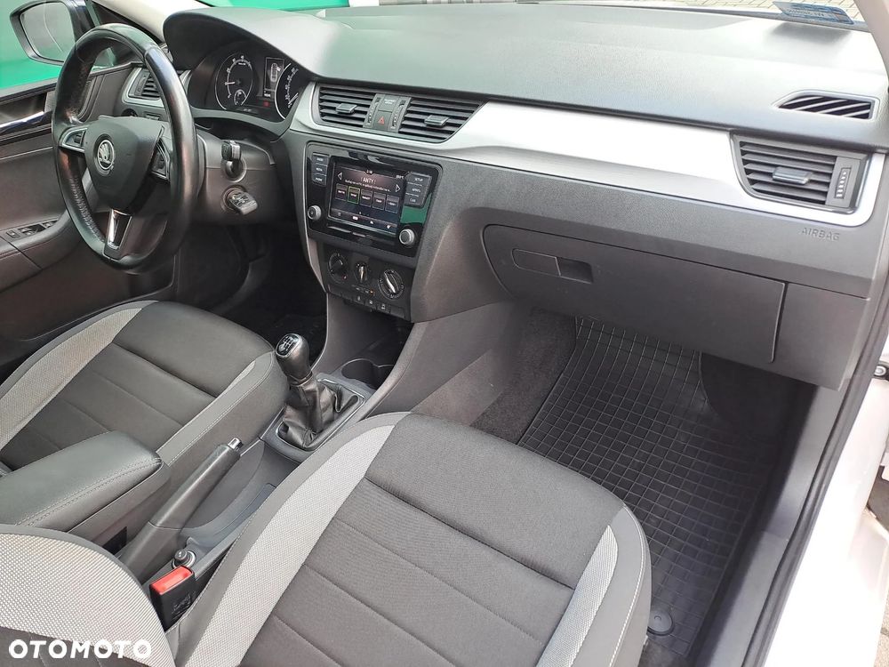 Skoda RAPID 1.0 TSI Ambition - 10