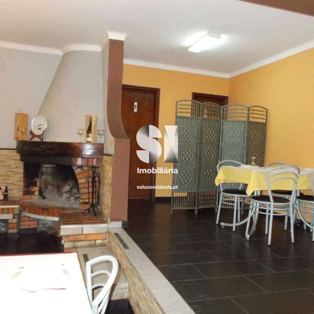 Prédio em Aveiro - Grande imagem: 4/6