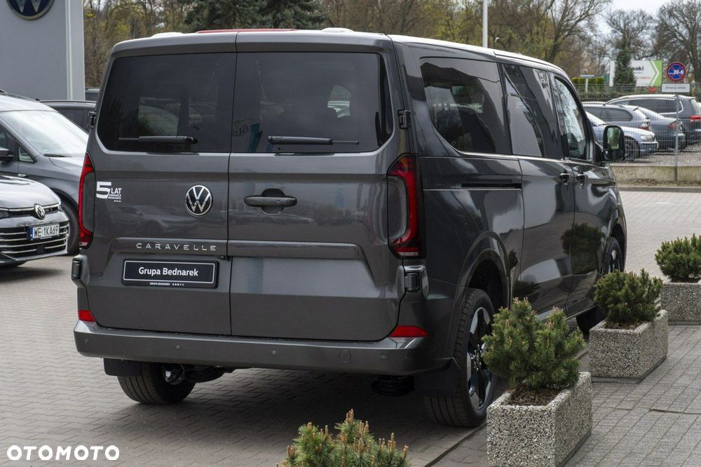 Volkswagen Caravelle - 9