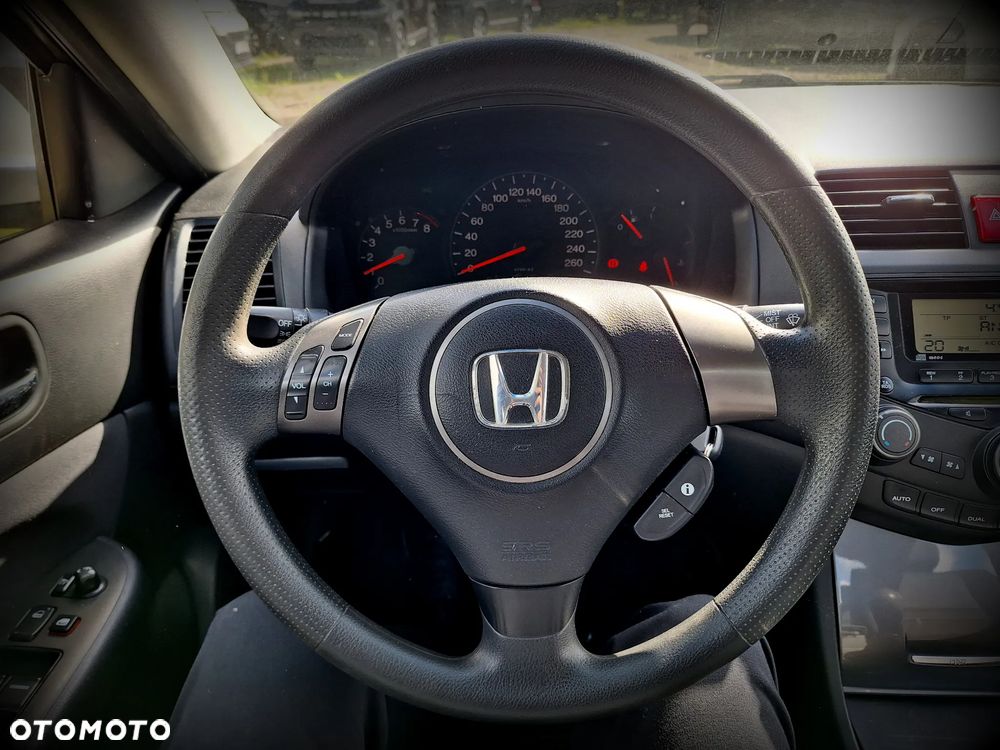 Honda Accord 2.0 Executive - 12