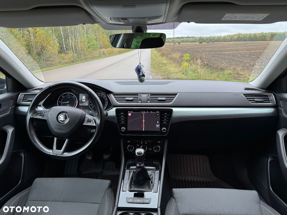Skoda Superb 1.6 TDI Ambition - 17