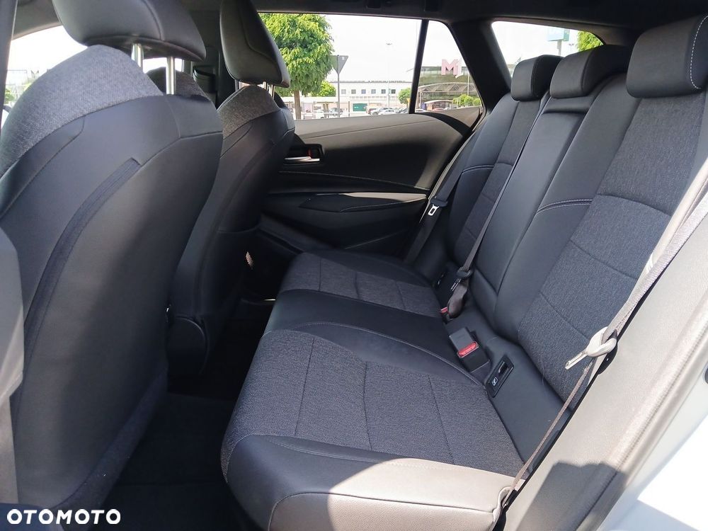 Toyota Corolla 2.0 Hybrid Comfort - 16