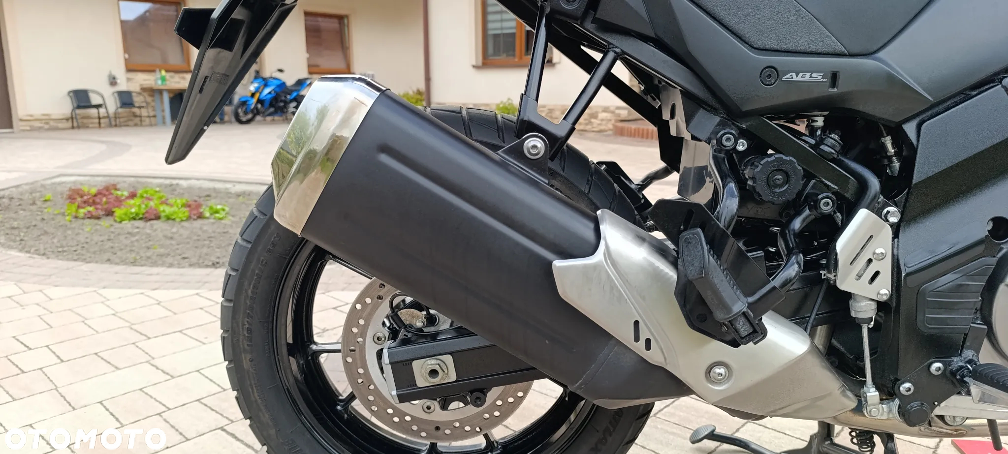 Suzuki V-STROM - 24