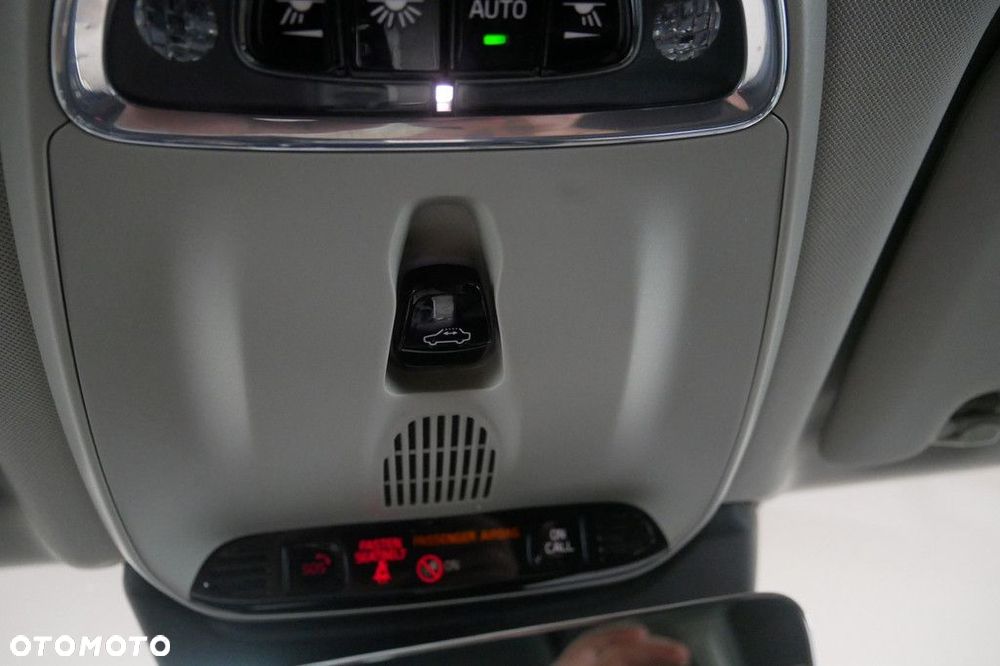 Volvo XC 60 - 24