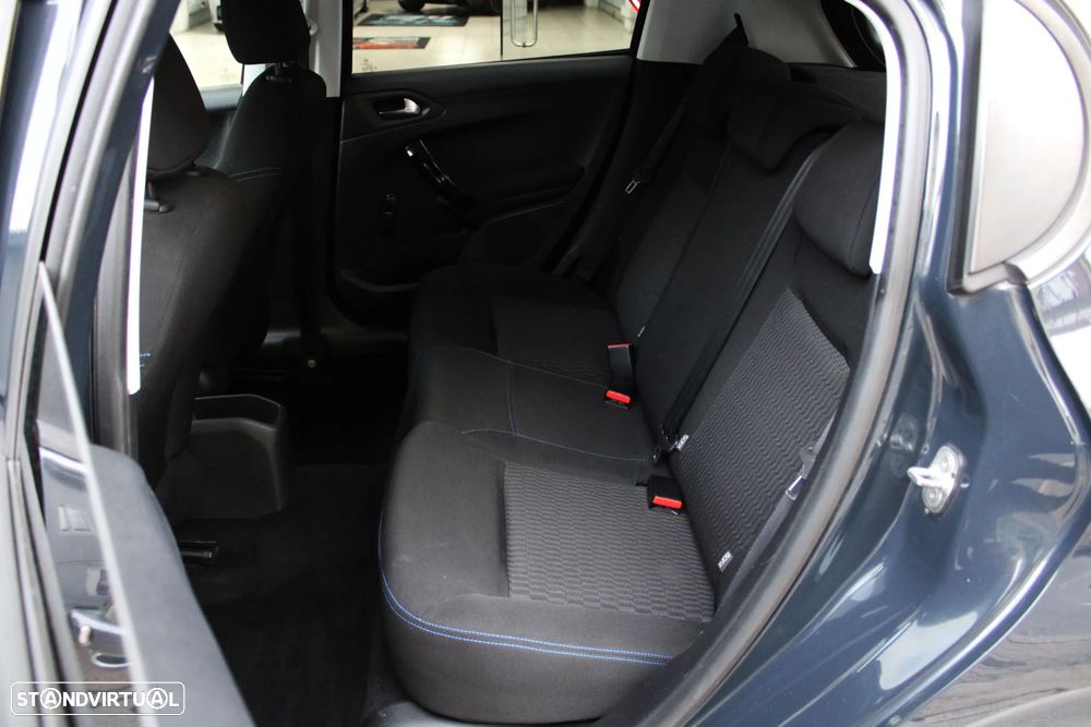 Peugeot 208 1.2 PureTech Style - 9