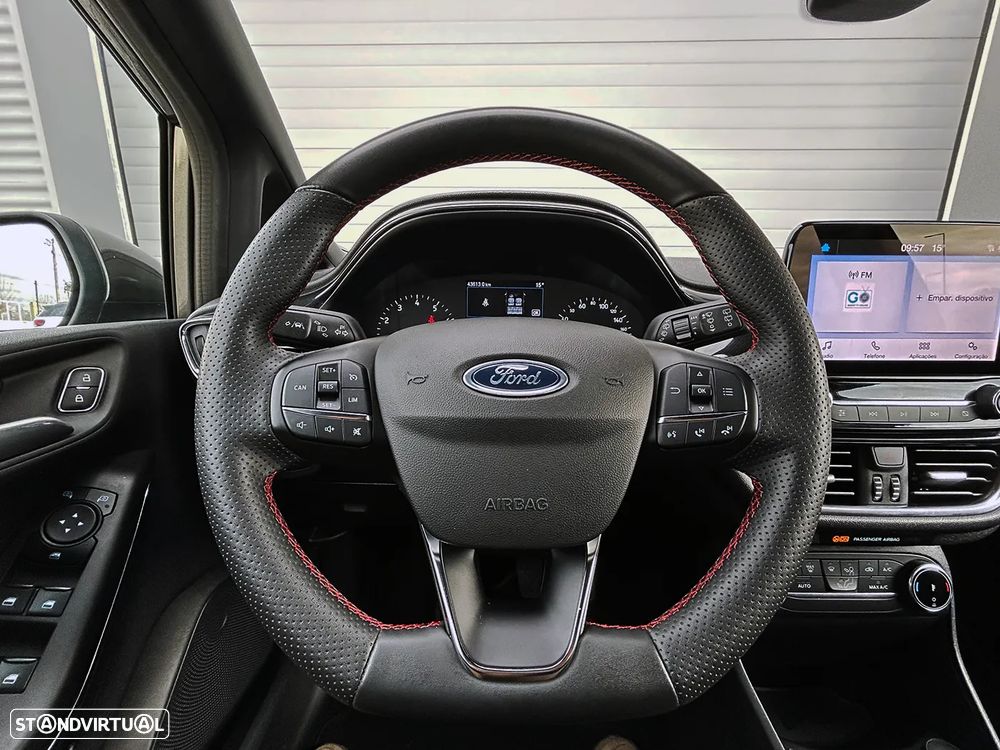Ford Fiesta 1.0 EcoBoost ST-Line - 28