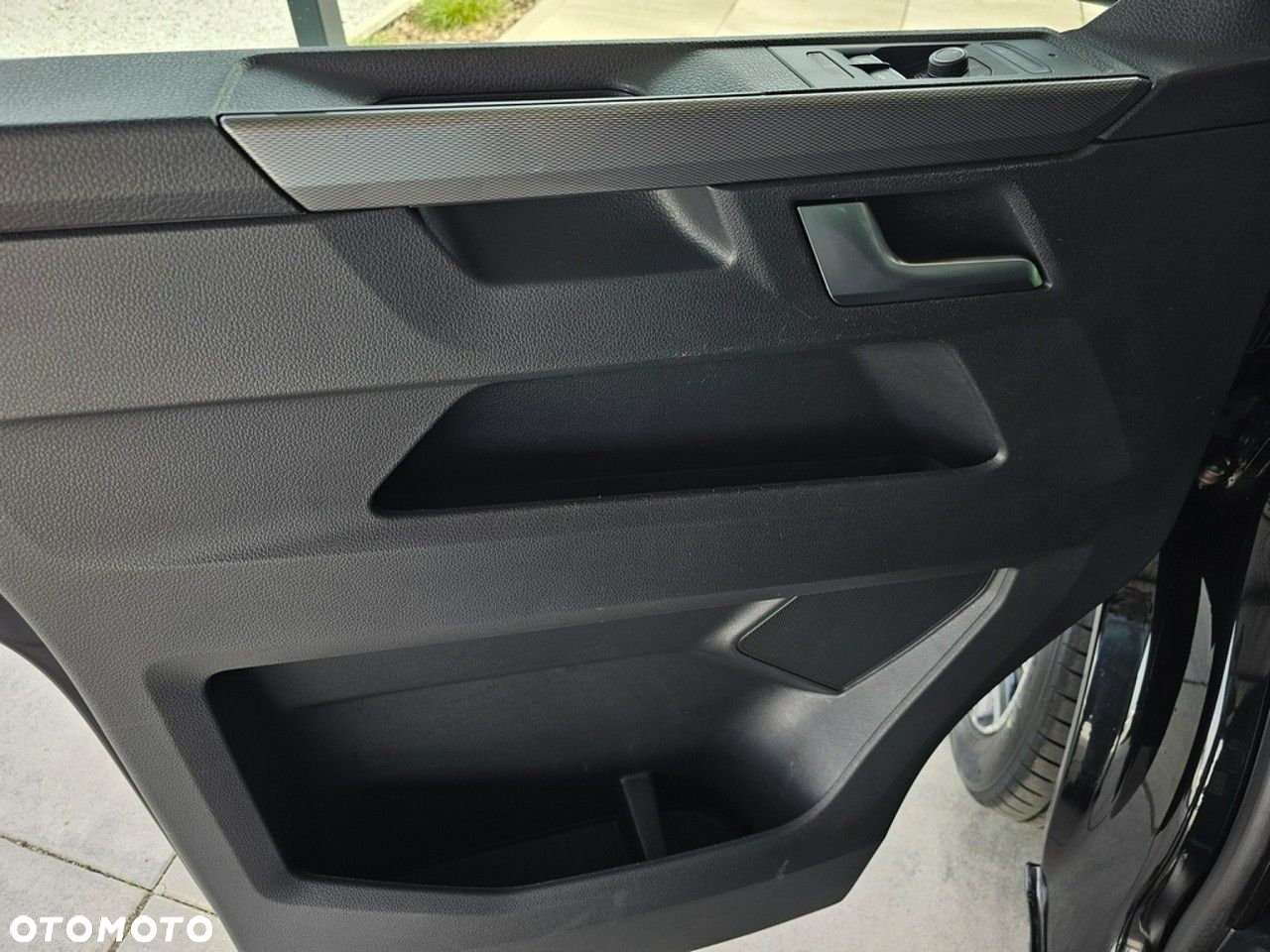 Volkswagen Multivan - 12