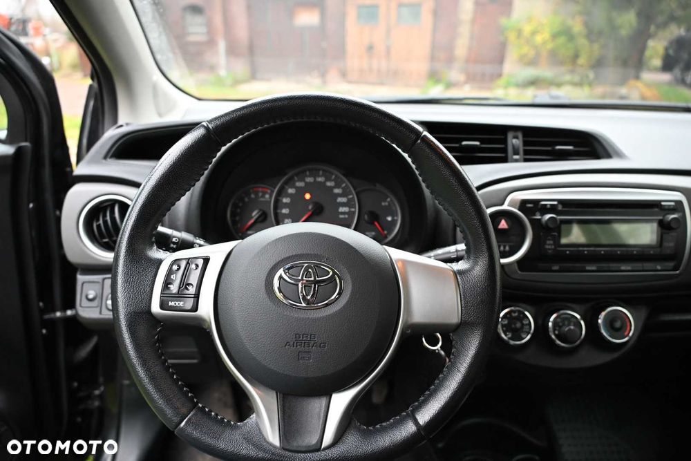 Toyota Yaris - 4