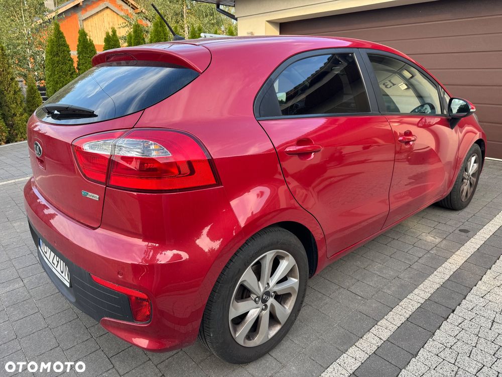 Kia Rio 2016 photo 4
