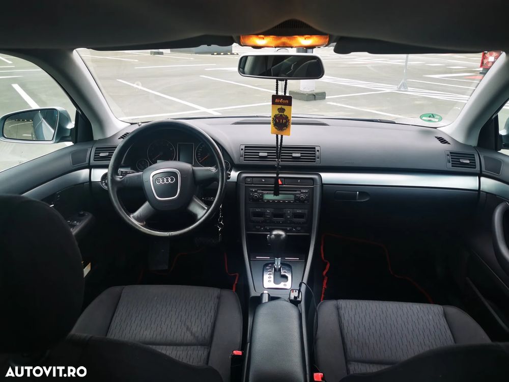 Audi A4 2.0 T FSI multitronic - 7