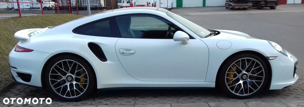 Porsche 911 Turbo S - 18