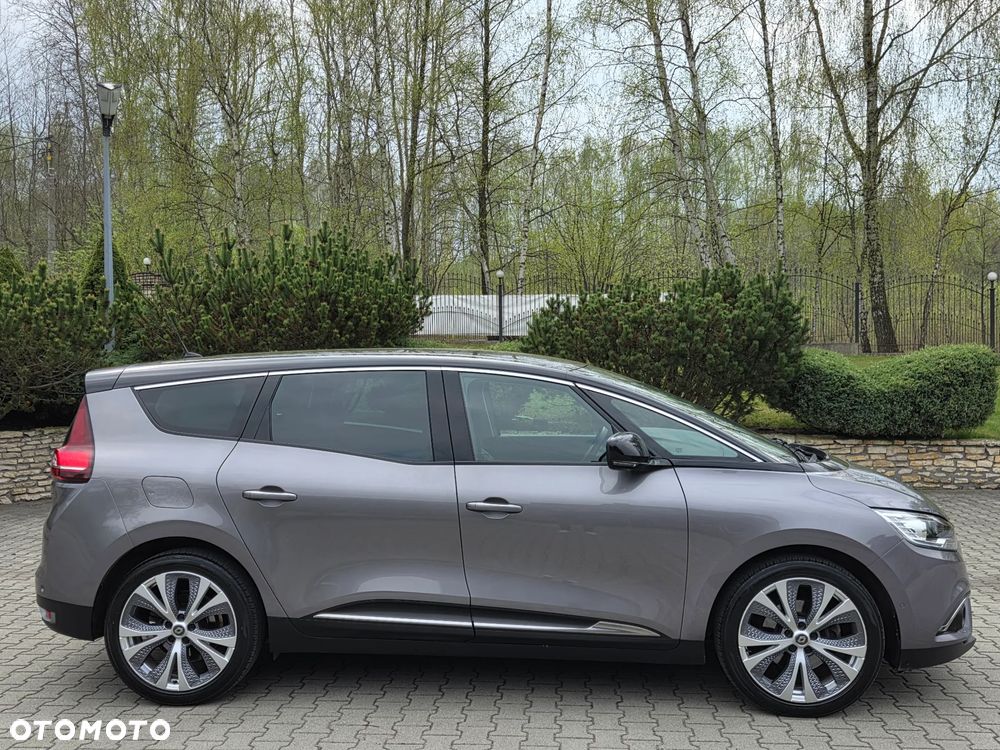 Renault Grand Scenic - 10