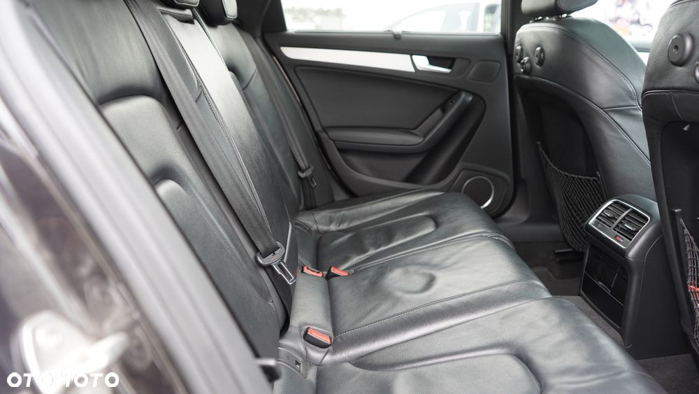 Audi A4 Avant 2.0 TDI DPF quattro S line Sportpaket (plus) - 11