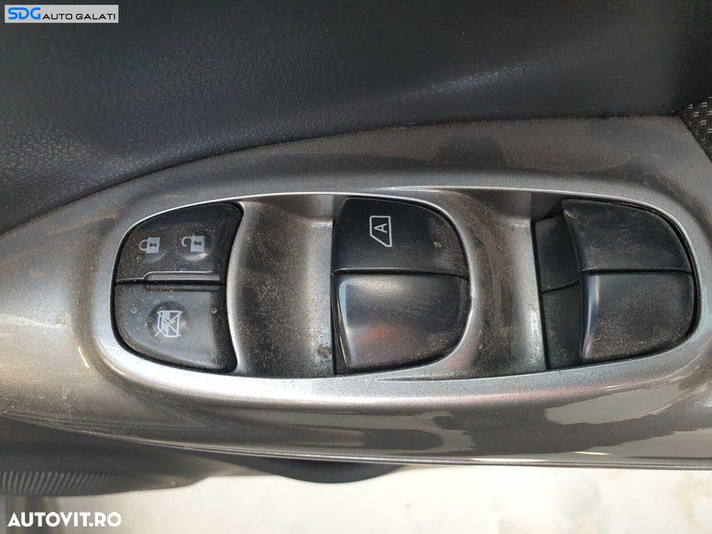 Consola Panou Butoane Geamuri Electrice si Inchidere Centralizata Nissan Juke F15 2010 - 2014 [K6337] - 1