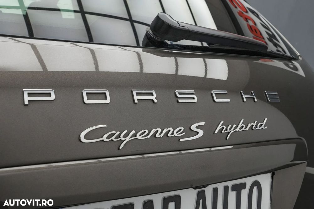 Porsche Cayenne - 23