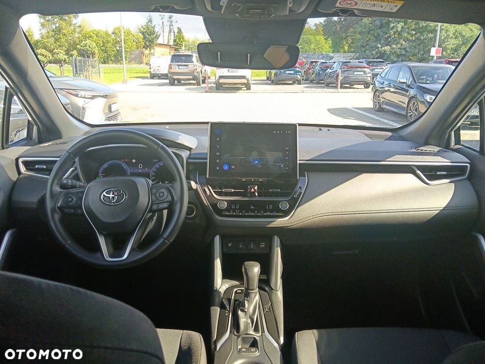 Toyota Corolla Cross - 12