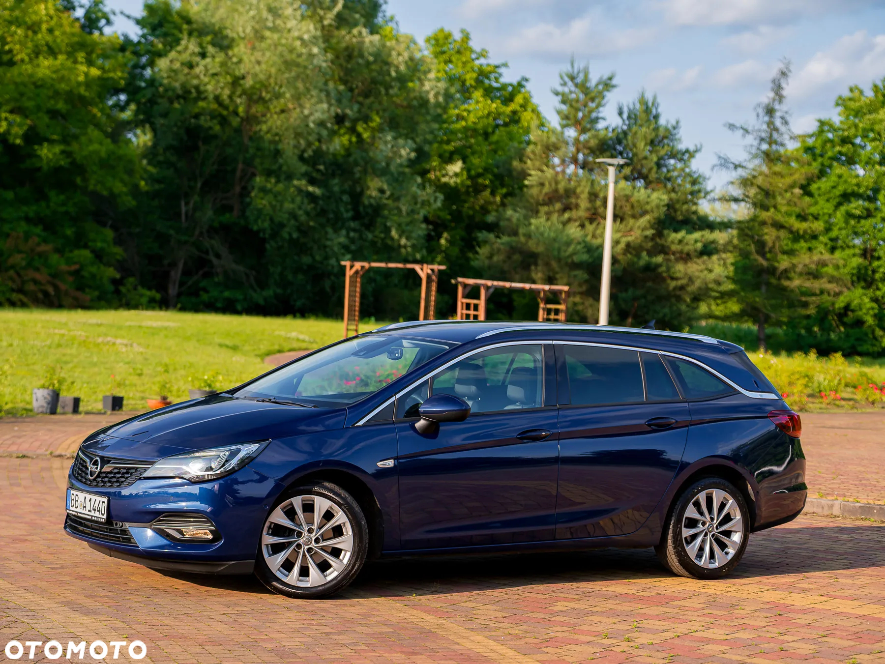 Opel Astra 1.5 D Start/Stop Sports Tourer Business Elegance - 2