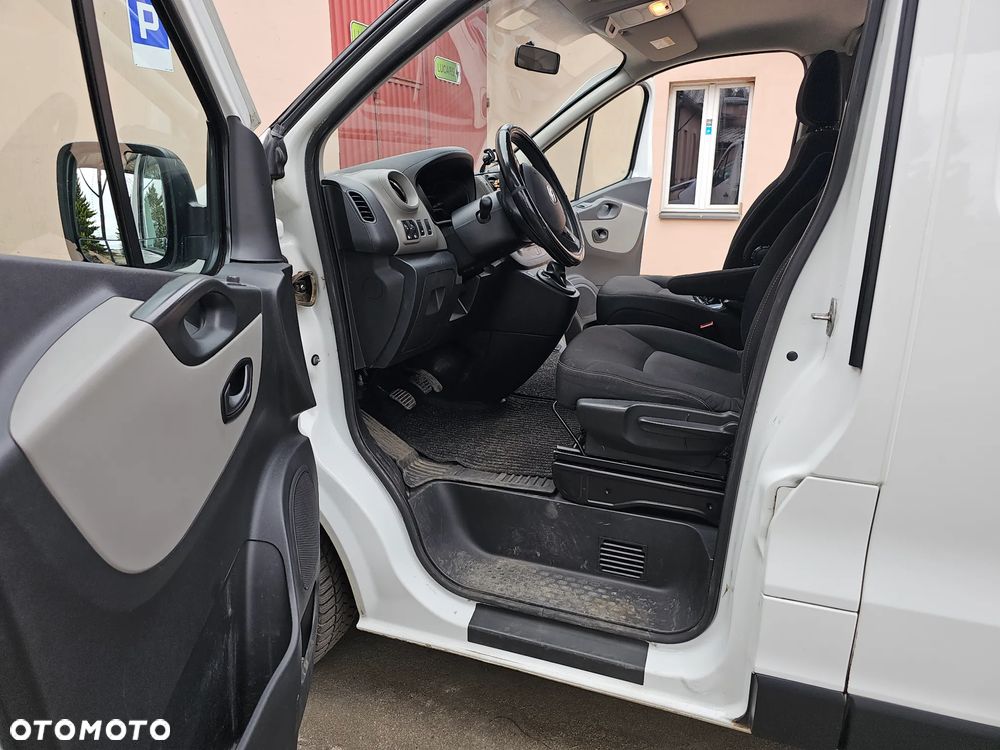 Renault Trafic Grand 1.6 dCi - 14
