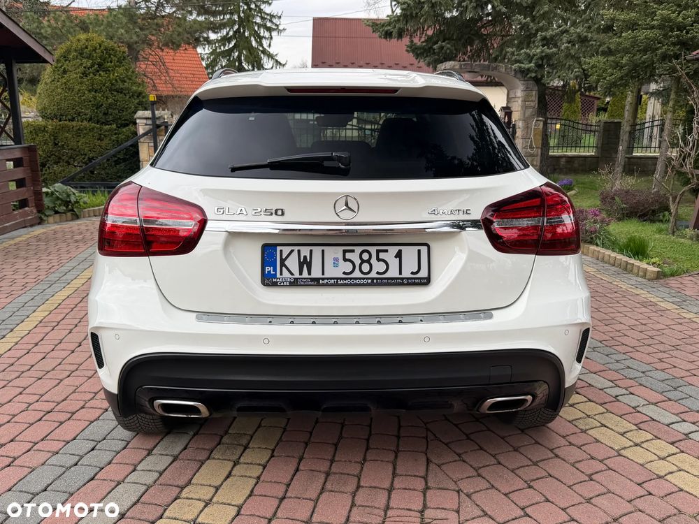 Mercedes-Benz GLA 250 4Matic 7G-DCT AMG Line - 8