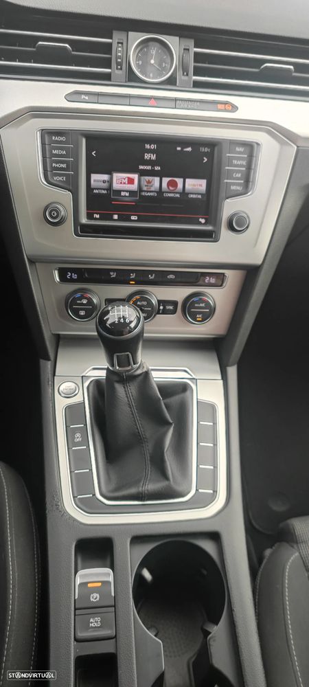 VW Passat 2.0 TDI Confortline - 7