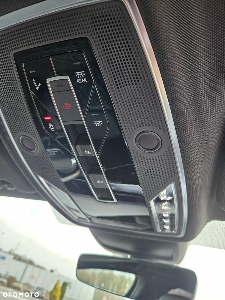 Audi A8 - 21