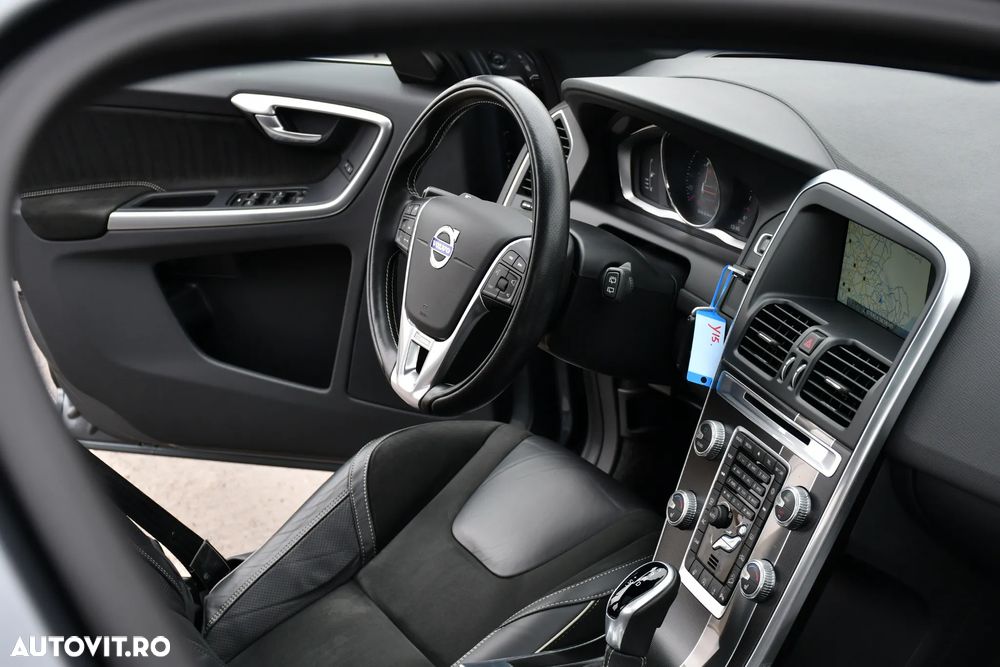 Volvo XC 60 D4 AWD Geartronic Summum - 29