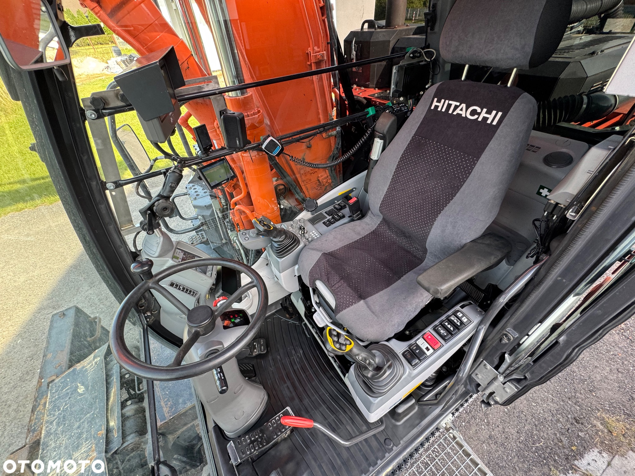 Hitachi ZX140W-6 / ZX 140 W - 37