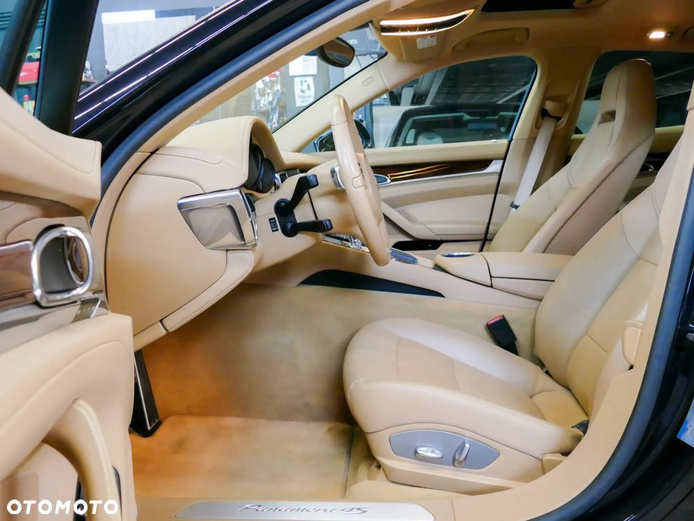 Porsche Panamera 4S PDK - 8