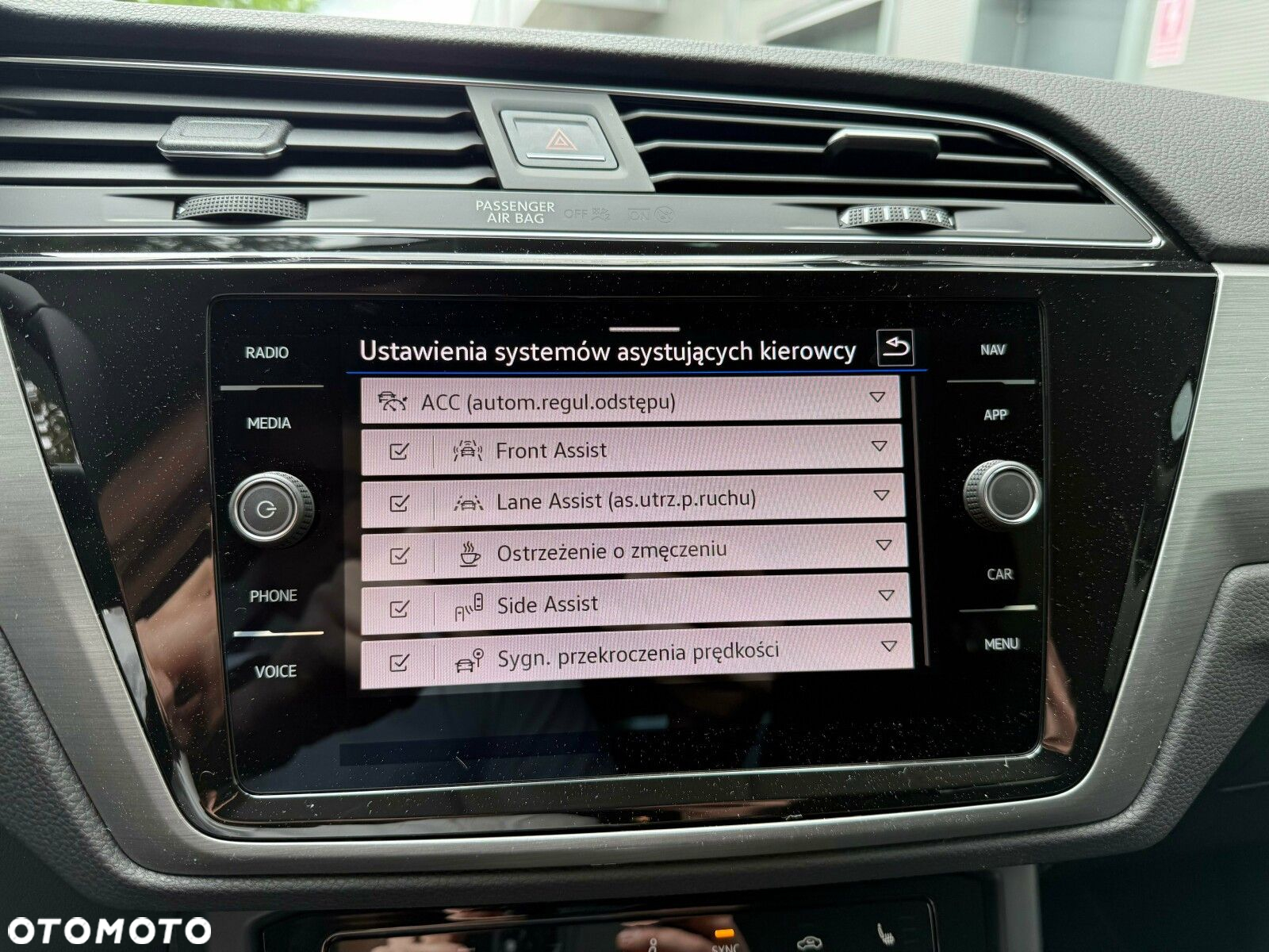 Volkswagen Touran - 15