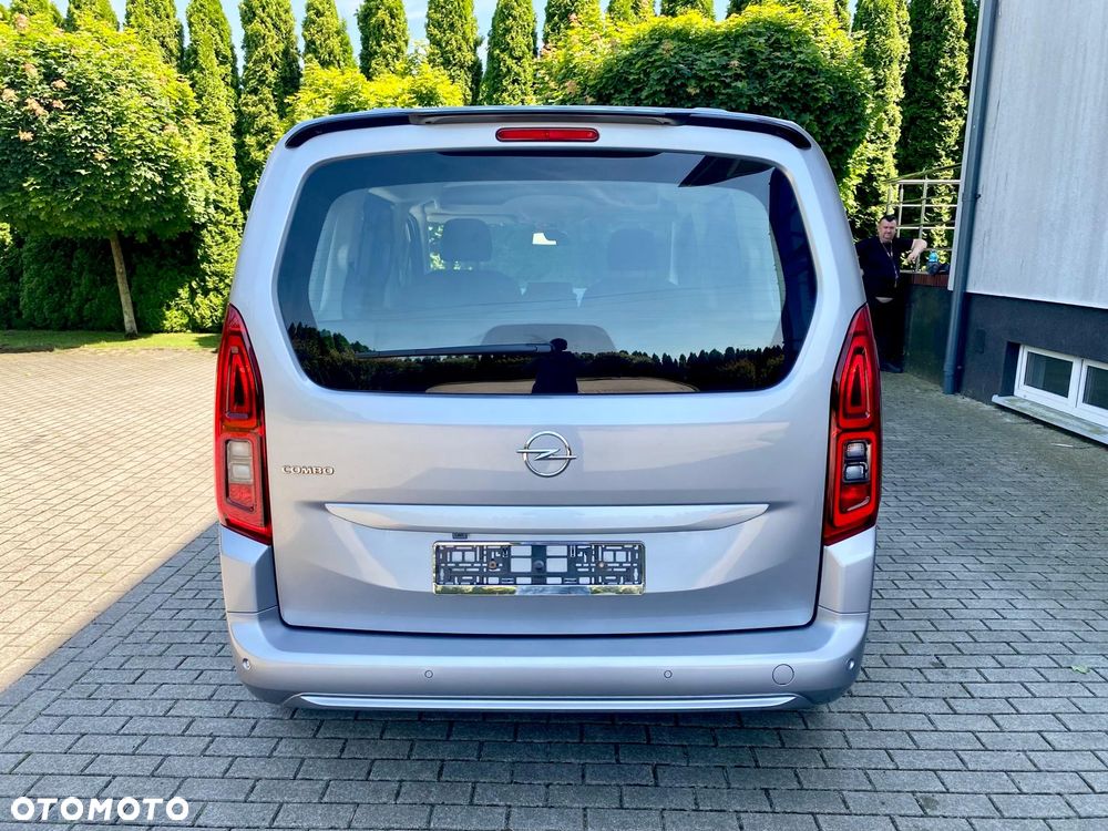 Opel Combo 1.2 Turbo Start/Stop Innovation - 11