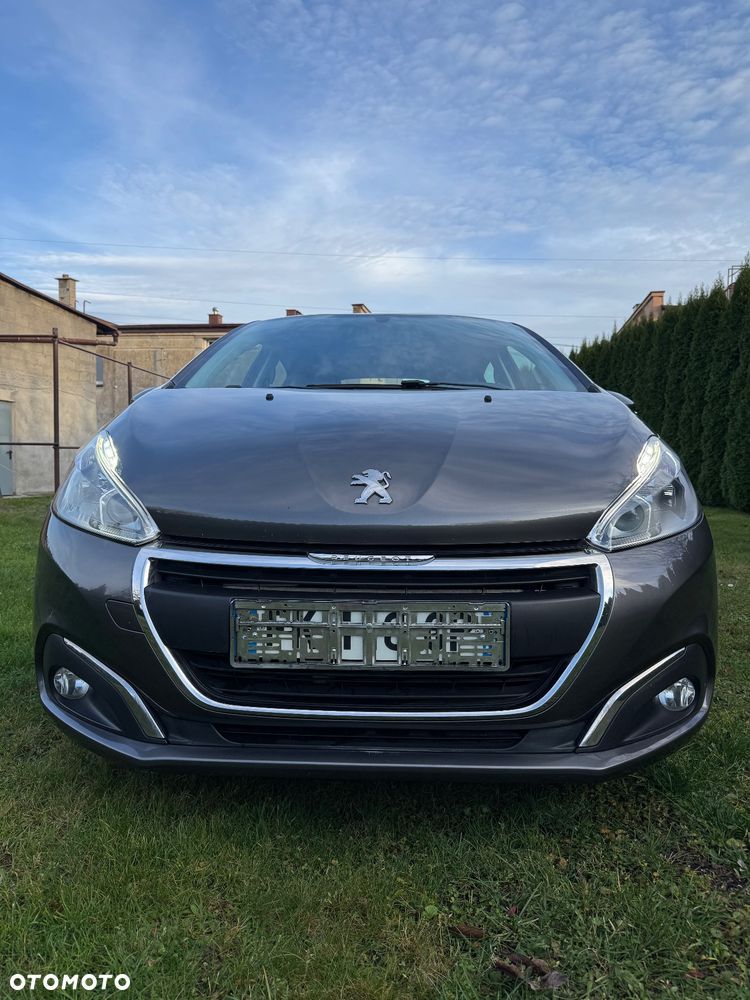 Peugeot 208 - 11