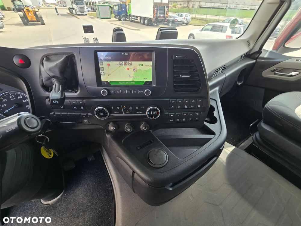 Ford F-MAX - 15
