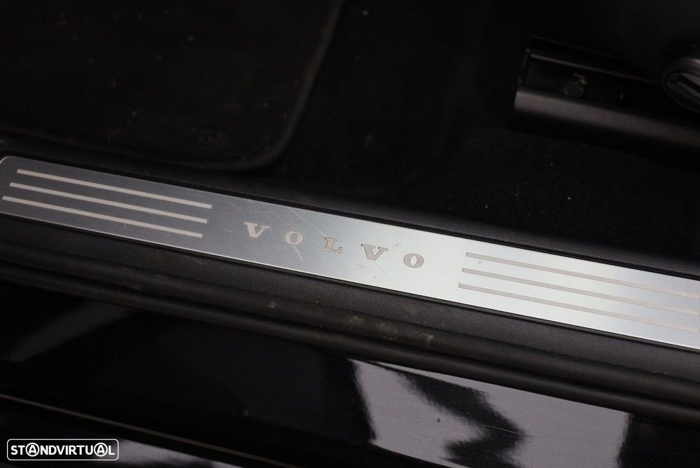 Volvo V90 2.0 D4 Momentum Plus Geartronic - 33