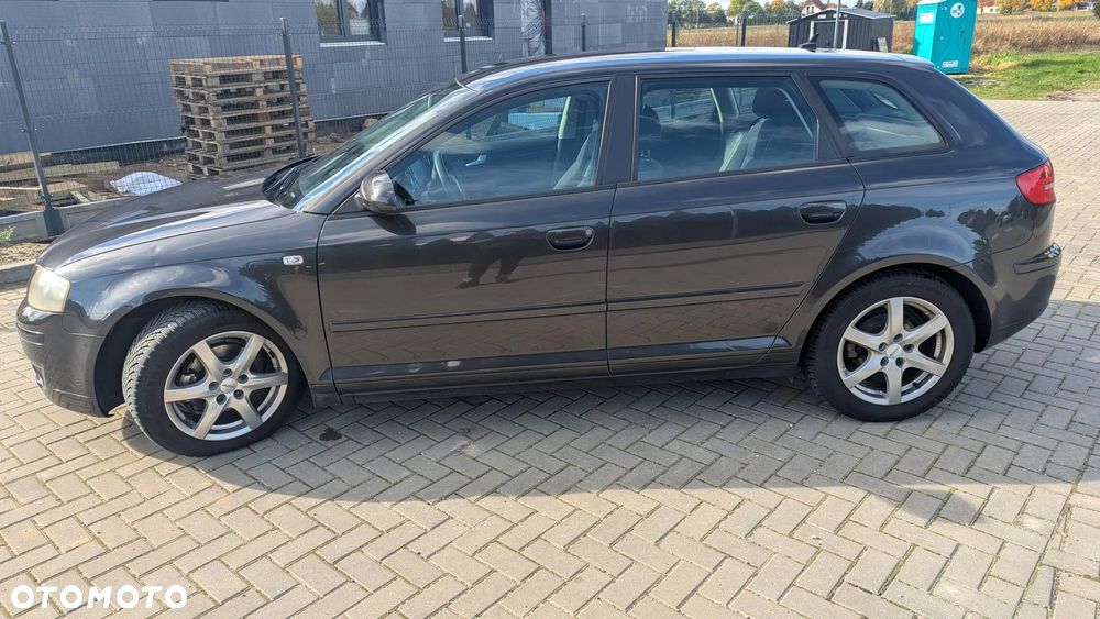 Audi A3 Sportback - 2