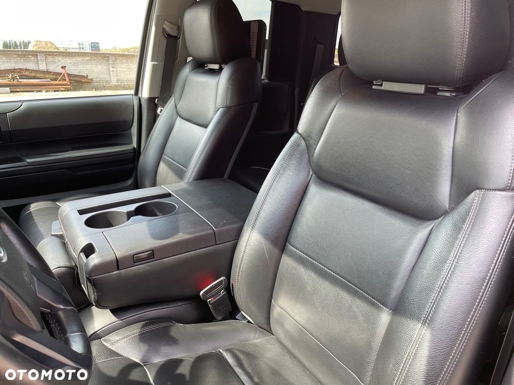 Toyota Tundra 5.7 4x4 Double Cab SR5 - 9