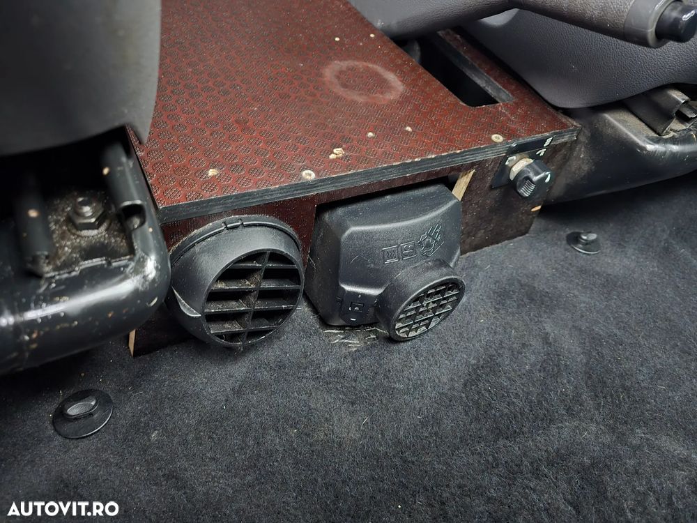 Volkswagen Transporter T5 7FD112/WF2/ZBT/1T3 BMT - 12