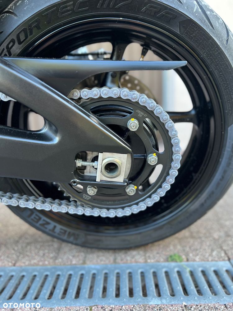 Yamaha FZ8 - 20