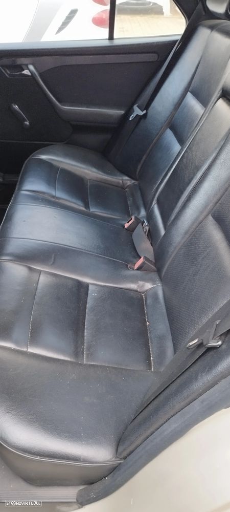 Mercedes-Benz C 200 D - 2