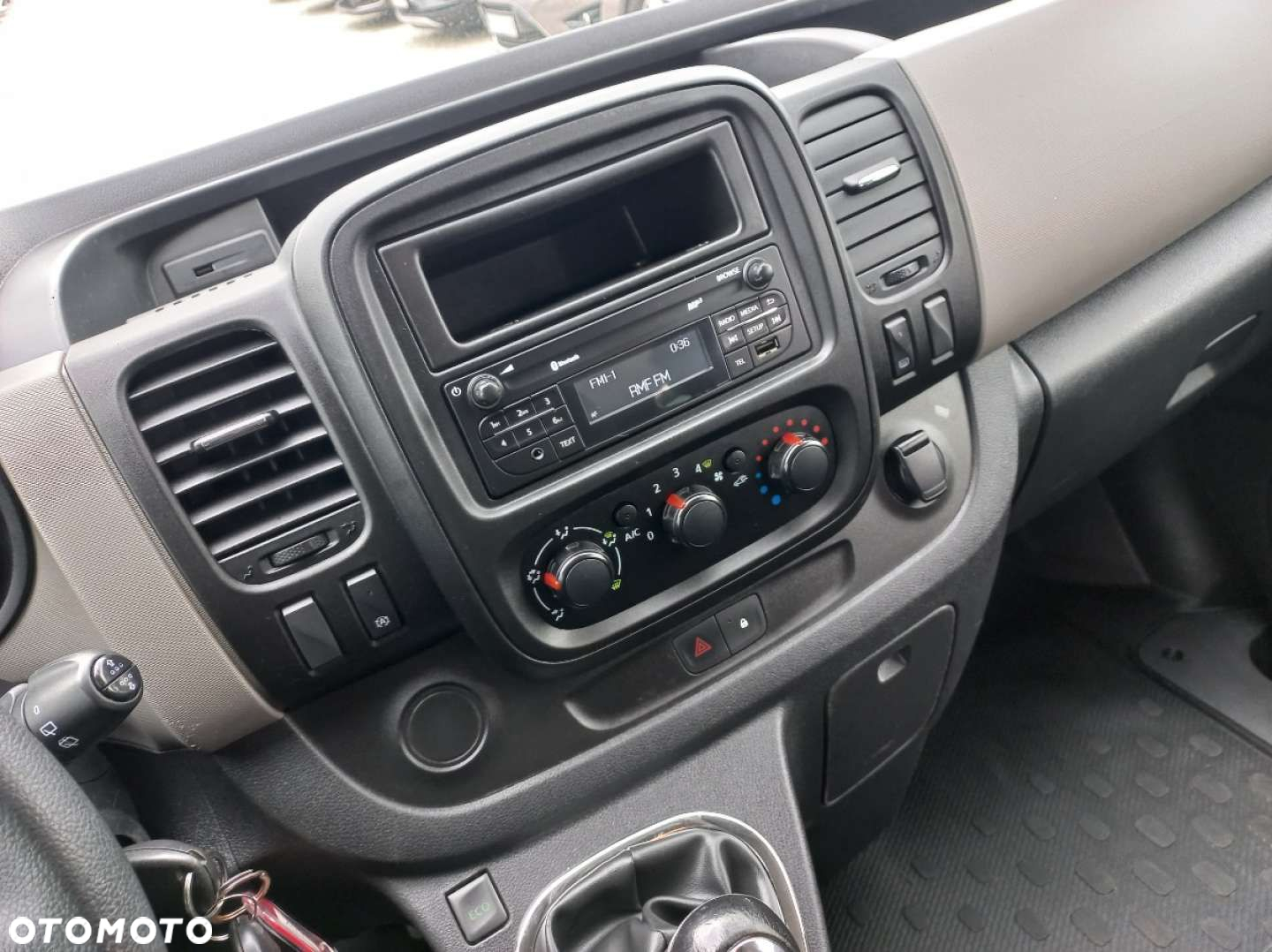 Renault Trafic - 22