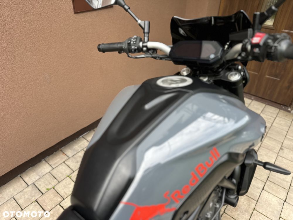 Yamaha MT - 13